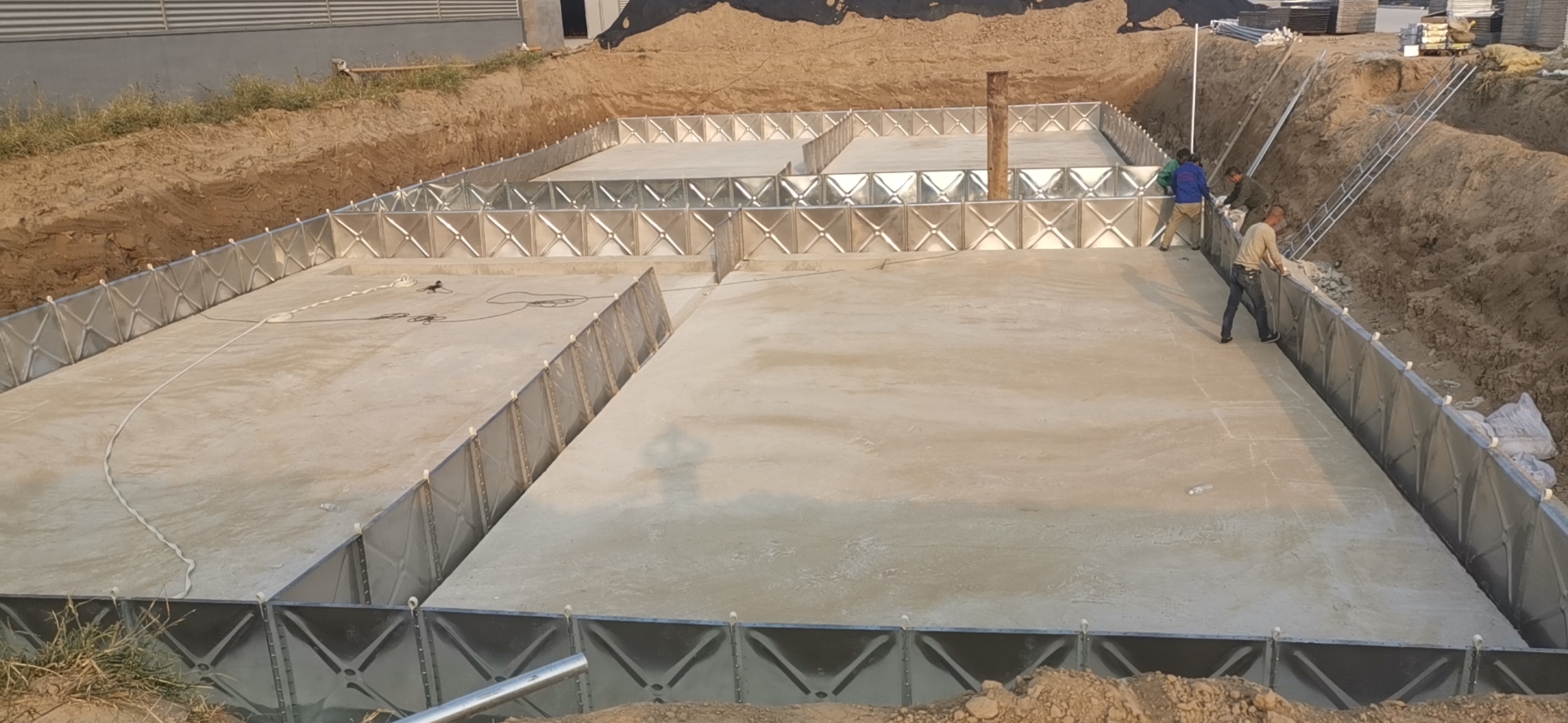 北京建筑大学申请一种用于浅埋地铁车站的抗浮结构及其施工方法专利可提高地铁车站抗隆起变形的效果